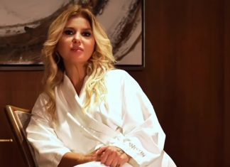 🎥Şarkıcı Gülben Ergen, bu kez de 9 günlük konser turnesi için bulunduğu ABD’de bornozla hamburgerciye gitti.