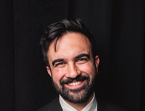 New York’ta ilk Müslüman ve kendini Sosyalist olarak tanıtan aday belediye başkanı seçildi.