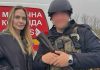 Ukrayna ziyaretinde, Angelina Jolie’nin şoförünü yakalayıp savaşa gönderdiler.