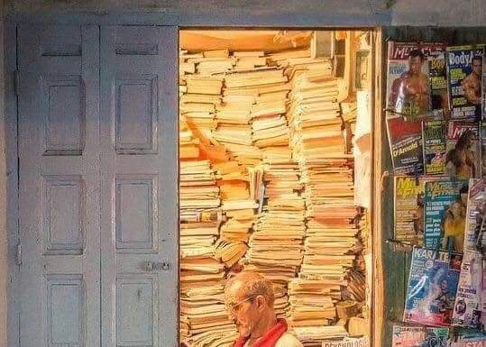 Okumayı sevmeyen ülkenin 4 bin kitap okumuş kitapçısı olmak…