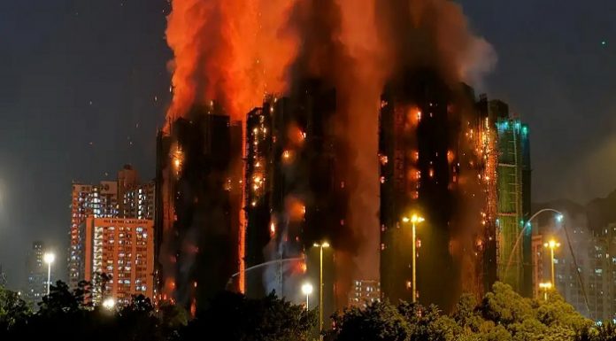 🎥Hong Kong’daki yangın faciasında ölü sayısı 55’e yükseldi, 279 kişi kayıp!