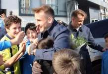 Sınıf başkanlığı seçimini kazandı, vaadini yerine getirdi!