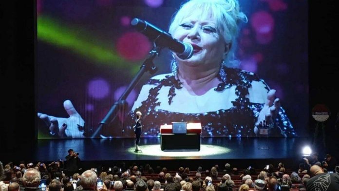 muazzez-abaci-icin-akmde-toren-duzenlendi