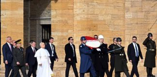Papa Anıtkabir’de