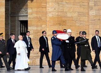 Papa Anıtkabir’de