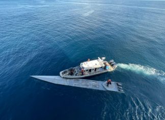 Zaytung bile böyle bir haber yapamaz! Atlantik’te kokain taşıyan denizaltı ele geçirildi.