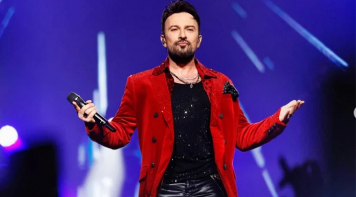 Tarkan izdihamı. Bilet satış sitesi çöktü, karaborsaya düşen biletler için on binlerce kişi sıraya girdi