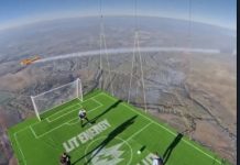 🎥Havada uçarak futbol maçı