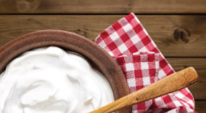 Dört yoğurt markasında nişasta ve bitkisel yağ tespit edildi.