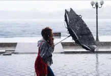 Yağmur ve kuvvetli rüzgar İstanbul dahil birçok kentte 3 gün boyunca etkili olacak.