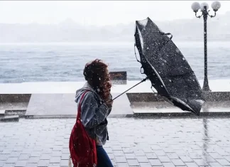 Yağmur ve kuvvetli rüzgar İstanbul dahil birçok kentte 3 gün boyunca etkili olacak.