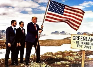 Trump, Grönland’e ABD bayrağı dikti!