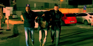 Yarış sevdası katliama yol açtı; Arabayla tramvay yoluna girdi, 3 kişiyi öldürdü!