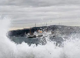 İstanbul’da şiddetli lodos; Çok sayıda İDO ve şehir hatları seferleri iptal edildi