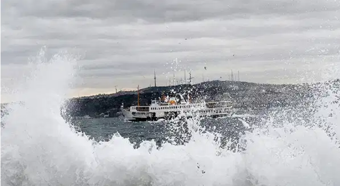 istanbul lodos fırtına vapur
