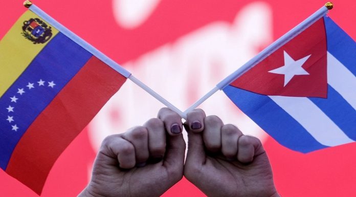 Küba, Venezuela’da ölen askerler için ulusal yas ilan etti