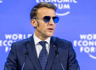 Davos buz gibi! Macron Trump’ı kastederek sert konuştu: “Zorbalığa boyun eğmeyiz”.