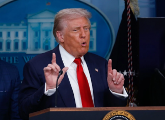 Eleştirilerin hedefindeki Trump’tan ‘Venezuela’ açıklaması: ‘İyi bir işbirliği içerisindeyiz. İkinci saldırıyı iptal ettim!’