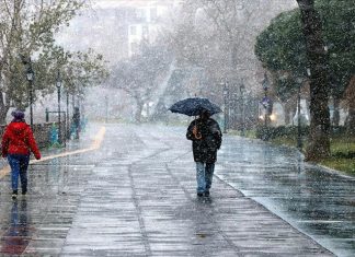 Meteoroloji ve AKOM bildirdi: Hafta sonu İstanbul’da karla karışık yağmur ve kar etkili olacak.