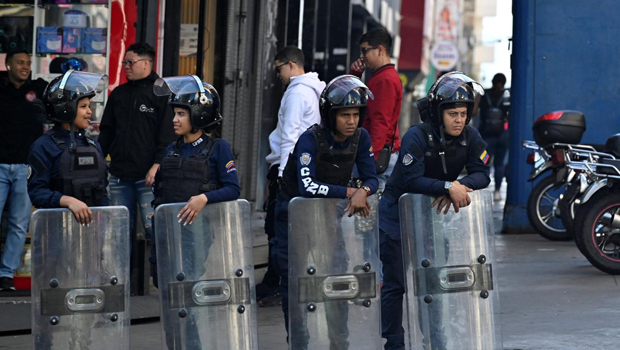 venezuela-abdnin-askeri-mudahalesinde-olenlerin-sayisi-100e-yukseldi-1024-2026-01-08_m