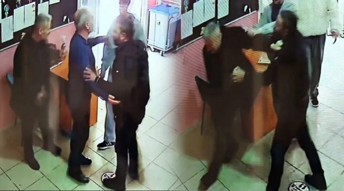 bitlis'te okul müdürüne saldırı