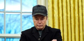 Elon Musk, ABD’nin artan borç nedeniyle ‘yüzde 1000’ oranında iflas edeceği konusunda uyardı