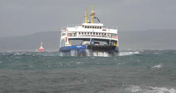 Bugün adalara tüm feribot seferleri iptal