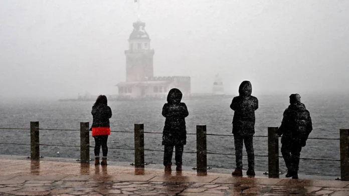 istanbul-icin-karla-karisik-yagmur-uyarisi-akom-tarih-verdi-gfoz_cover