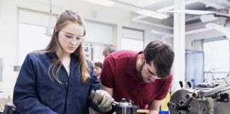 Üniversite öğrencilerinin staj süreleri uzatılıyor.