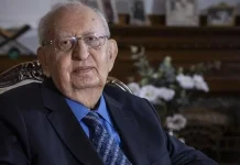 TBMM eski Başkanı Hüsamettin Cindoruk hayatını kaybetti.