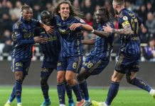 Fenerbahçe Kayseri’de farklı kazandı