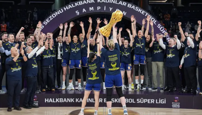 Fenerbahçe Opet, Namağlup Şampiyon…