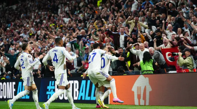 Dolmabahçe'de şampiyon Aston Villa