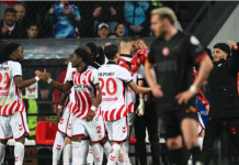 Galatasaray’ı farklı mağlup eden Samsunspor şampiyonluk ilanına hayır dedi