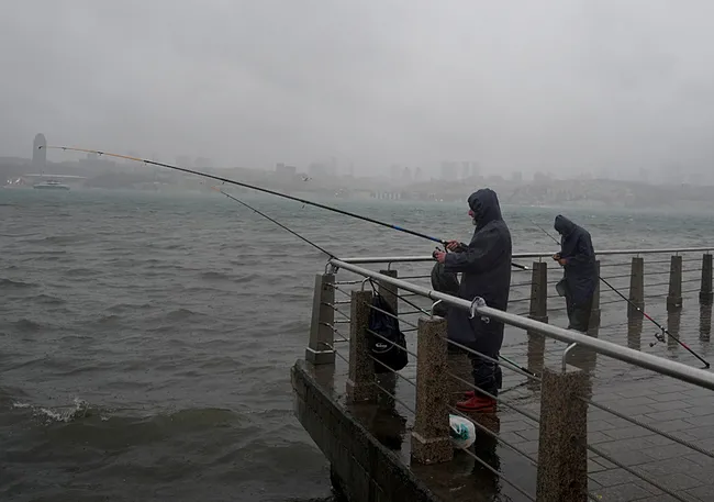 0x0-son-dakika-meteoroloji-hava-durumu-raporunda-uyardi-istanbul-icin-saganak-alarmi-bu-tarihlere-dikkat-1759685817674