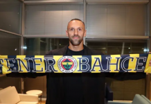 Vedat Muriç imza için İstanbul’da