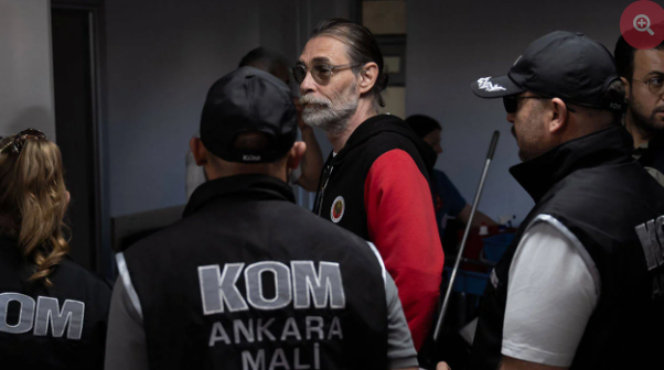 Erdal Beşikçioğlu