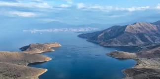 VAN Gölü’nün derinliklerinde ‘antik bir şehir’ keşfedildi. Nuh’un Gemisi’yle ilişkilendiriliyor.