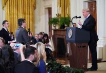 Muhalefete Saray Yasağı. Trump CNN ve Politico’yu Beyaz Saray’dan Men Edeceğini Söyledi