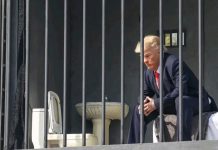 ABD Başkanı Donald Trump, Tahran’da ‘hapishaneye’ atıldı !