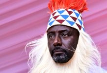 İdi Amin’in ülkesinde bir spiker kral olarak seçildi.Spiker Edward Rukidi Kijanangoma Uganda’nın yeni kralı…