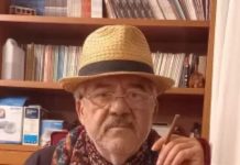 “Söz eksiltilmiş zamandır/onlarla aşk anlatılır/akasyalar yorulmuş deriz/bluza dönüşür kuşku/saçtan eksilen bir toka/ve tesadüfler annesiz kalır”