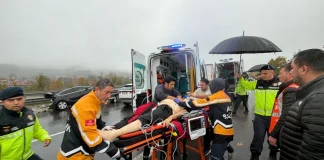 Üsküdar Belediye Başkan Vekili Gültekin, Düzce’de trafik kazasının ardından kalp krizi geçirdiği için hayatını kaybetmiş.